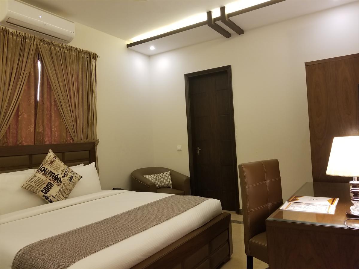 Zifan Hotel & Suites Karachi Eksteriør billede