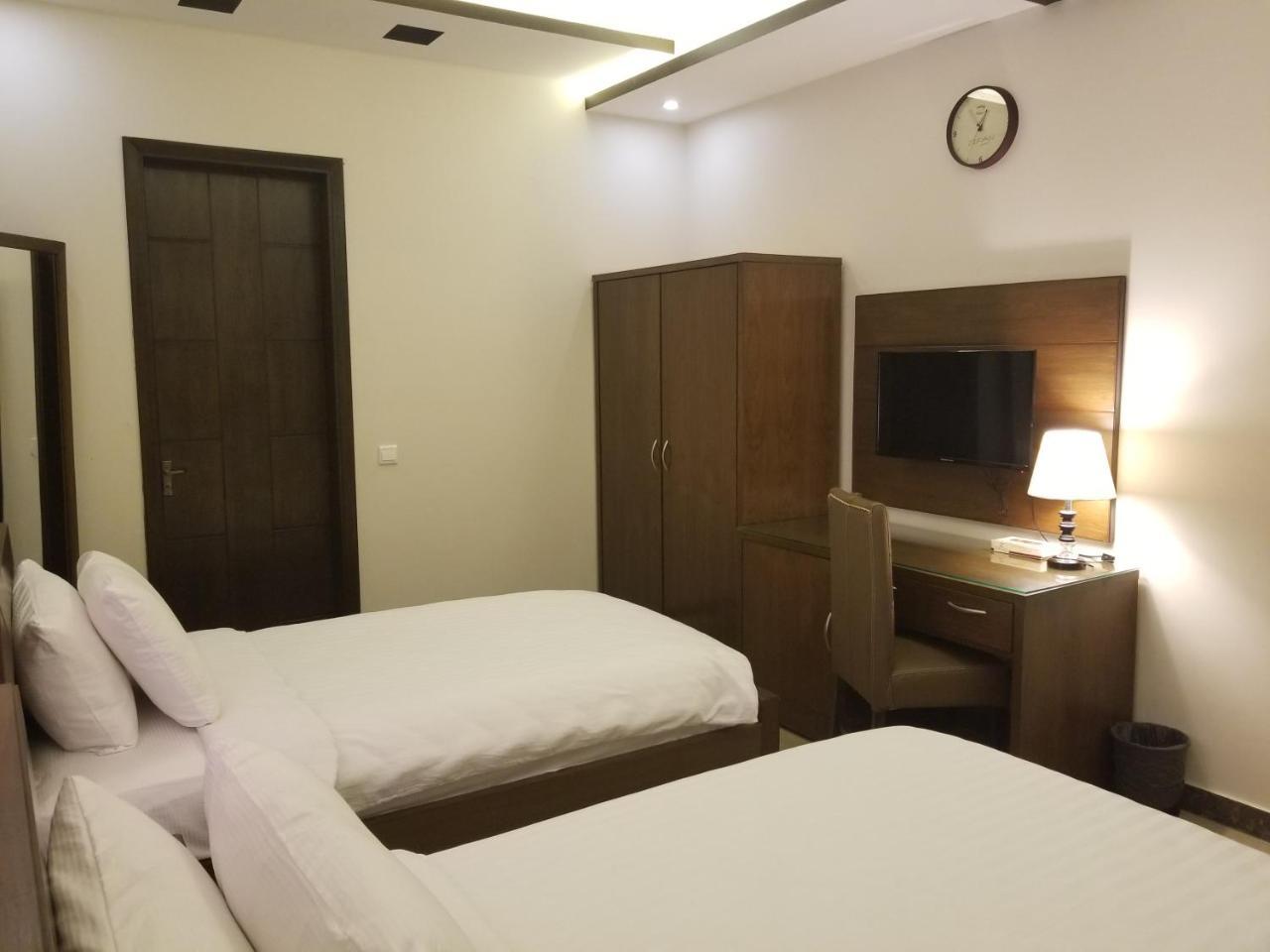 Zifan Hotel & Suites Karachi Eksteriør billede