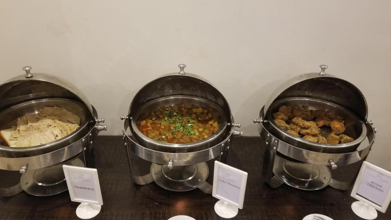 Zifan Hotel & Suites Karachi Eksteriør billede